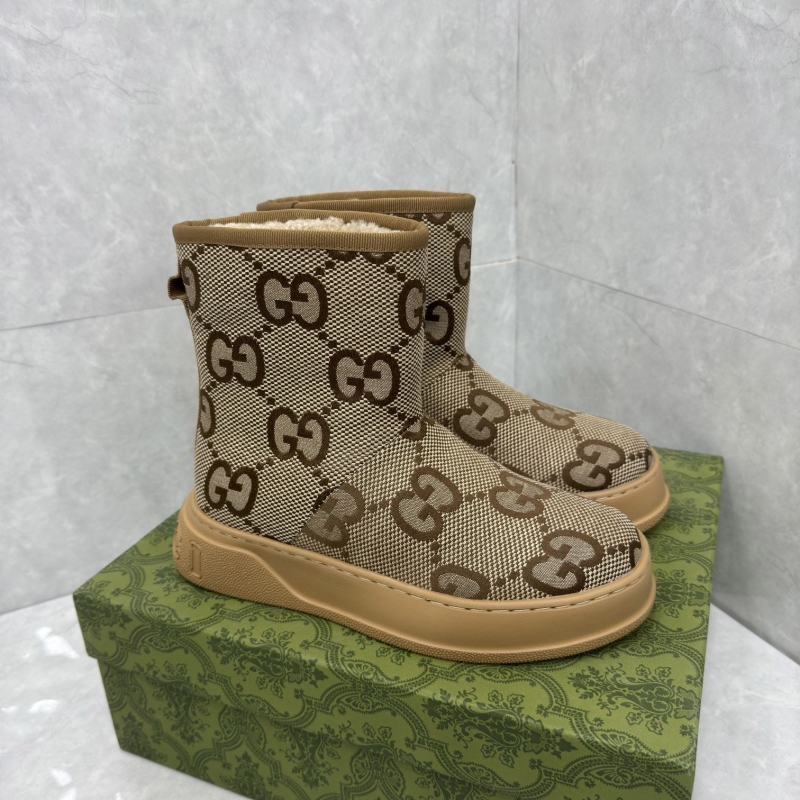 G*u*i boots
